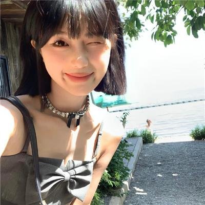 女孩的夏日秘密